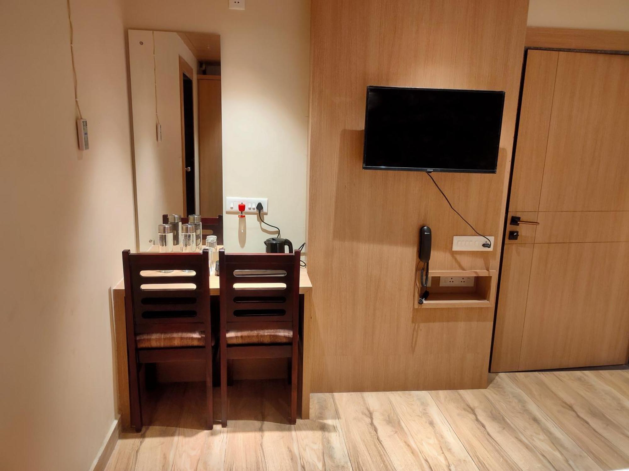 Hotel Mellow Mood Bhubaneswar Buitenkant foto